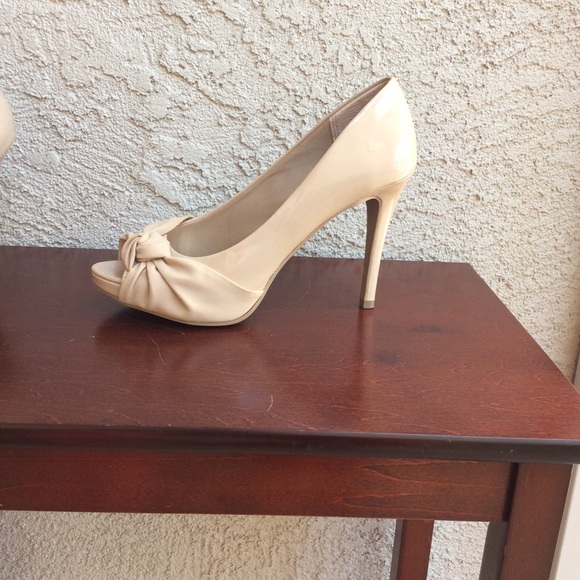 Nude Beige Neutral Peep Toe Pumps - Picture 2 of 7
